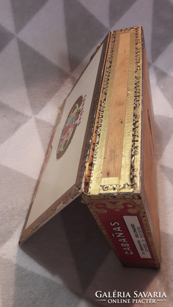 Old wooden cigar box (l2403)