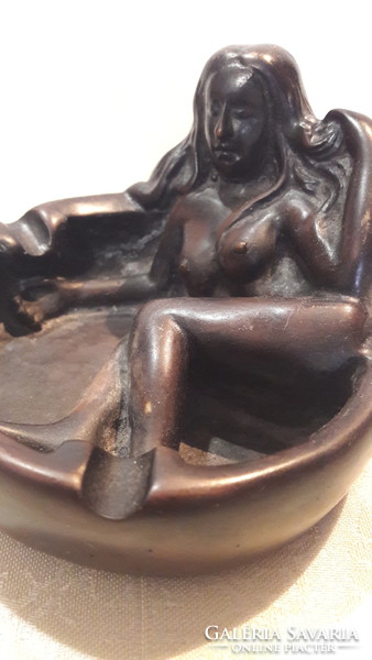 Ash ashtray with nude decoration (m2395)