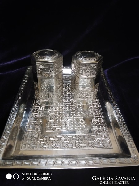 Perzsa ezüst (875) fűszerszóró páros szervirozó tálcájával