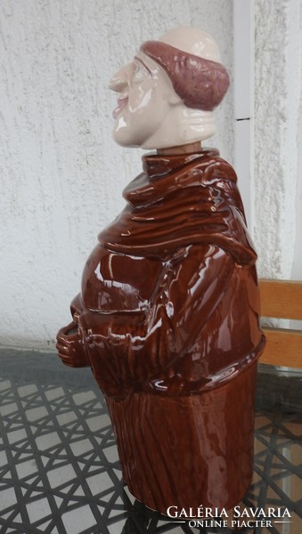 Szerzetes pap - nagyméretű kerámia figurális butélia