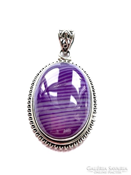 Purple agate pendant in silver socket