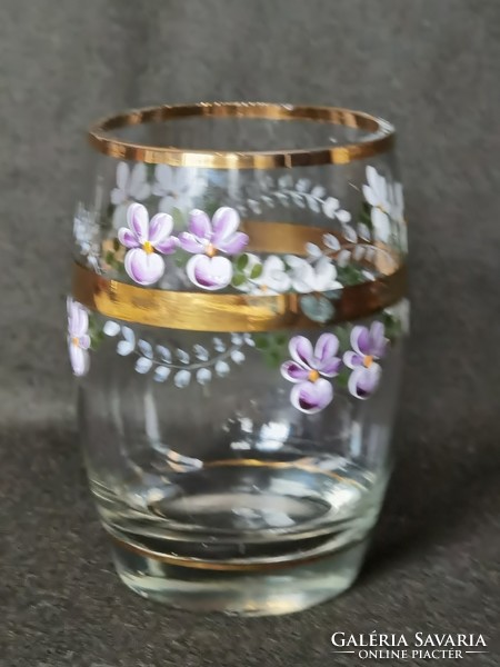 Meseszép, antik kézzel festett, fújt üveg ibolyás pohár