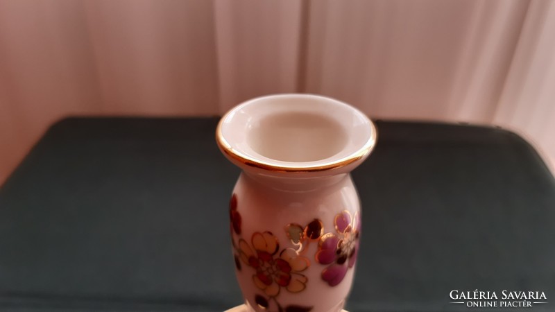 Zsolnay gyertyatartó pillangós mintával( a termék bolti ára 69.790,-Ft)