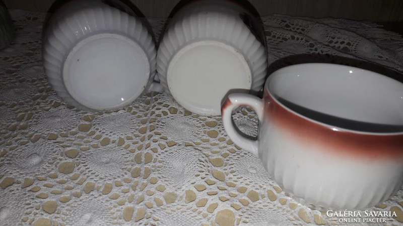 Jelenetes, porcelán, teás csészék