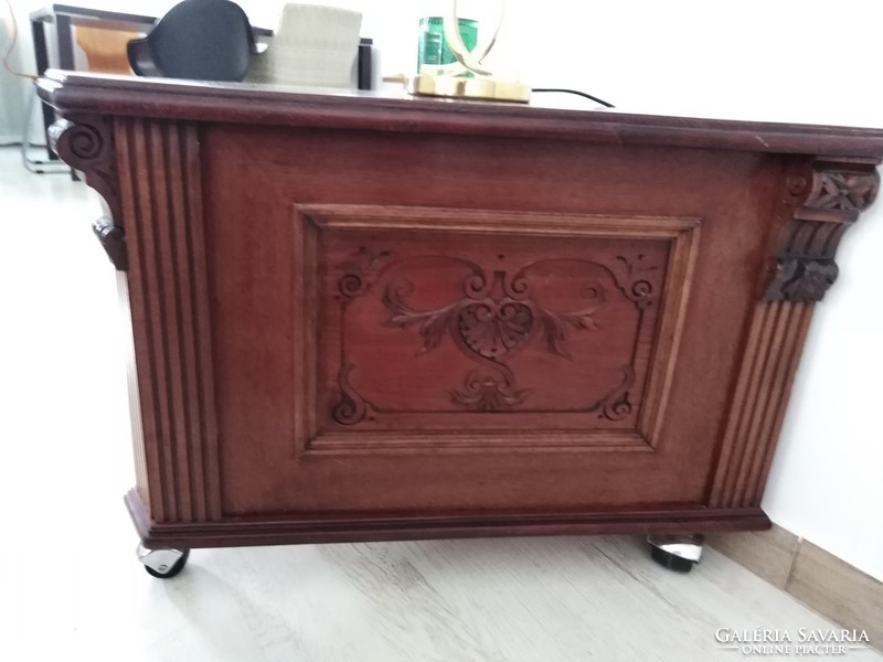 Old German character - console table, room divider
