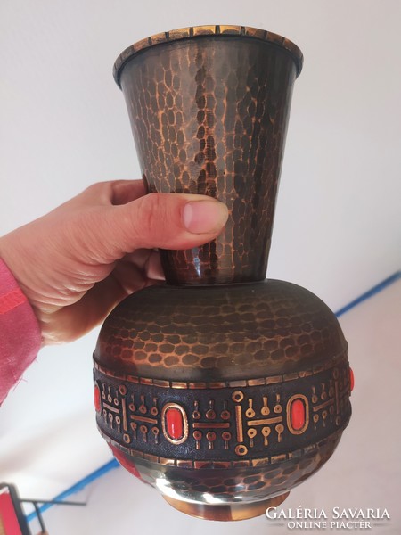 Lignifer craft copper vase.
