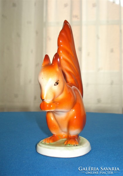 Retro, hollóházi mókuska (1967)
