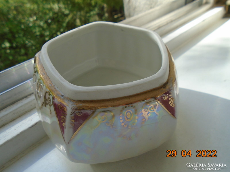 Hand Painted Gold Dig with Red Empire Patterns 5 Square Altwien Eosin Glazed Bonbonier Bottom