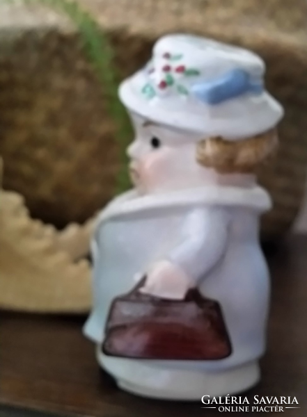Lippelsdorf GDR női alakú porcelán sószóró,