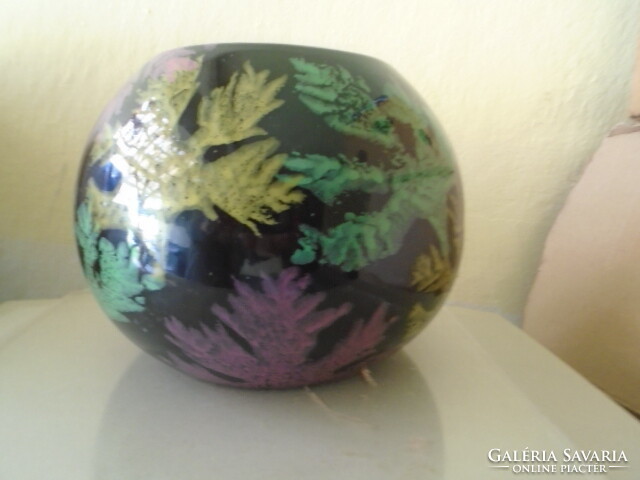 Study work made in the Zsolnay factory was made in 1979. Sphere vase for Józsa