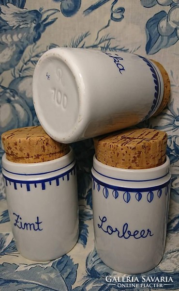 Porcelain spice holders with cork stoppers. Printed in glaze with r 1oo.