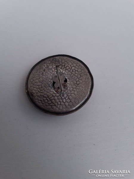 Retro handmade brooch badge