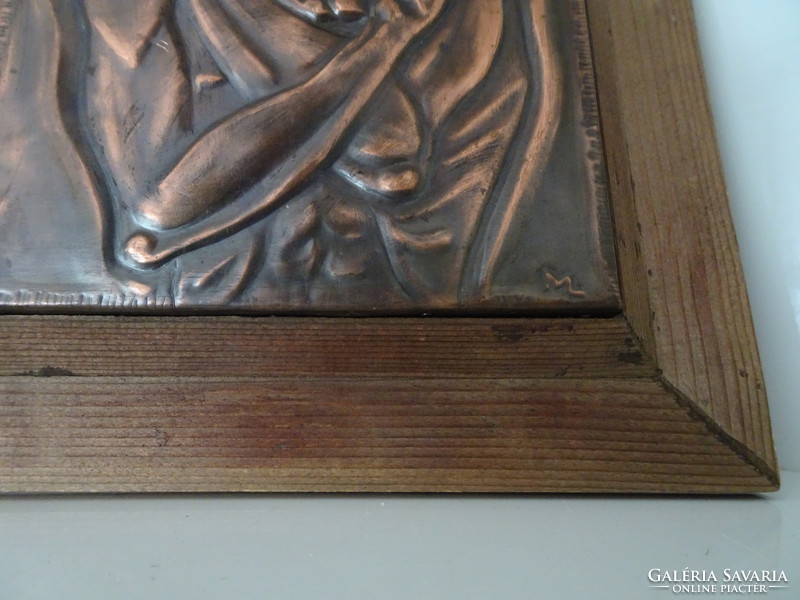 "Pánik" c. szép hibátlan bronz jelzett felikép. 25x22 cm.
