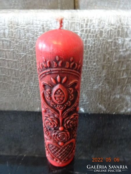 Decorative candle, height 16 cm. He has!