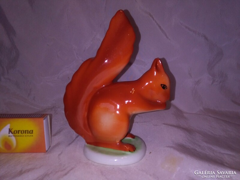 Hollóházi mókus - nipp, figura