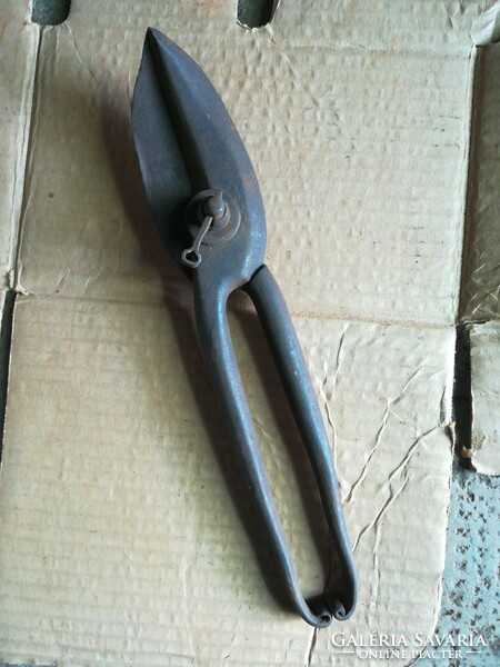 Wrought iron sheet metal scissors