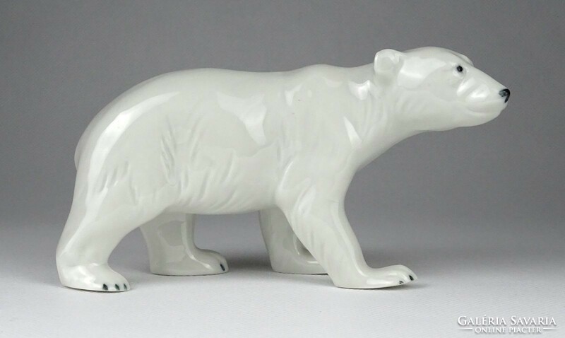 1I746 old flawless german gdr porcelain polar bear 15.5 Cm