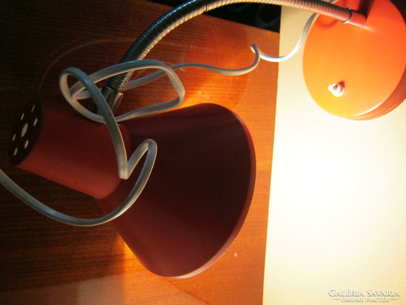 Szarvasi Vas-Fémipari Szövetkezet gégecsöves fém asztali retró lámpa