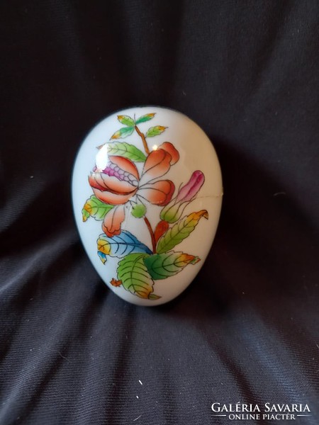 Herendi virág mintás tojás (kézzel festett, sérült)
