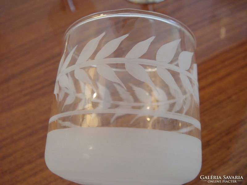 Régi fémtalpú röviditalos retro talpas pohár csiszolt mintás talpaspohár 6 db
