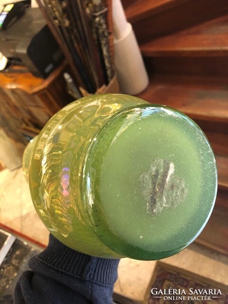 Eozin mázas üveg váza, 36 cm-es magasságú, hibátlan darab.