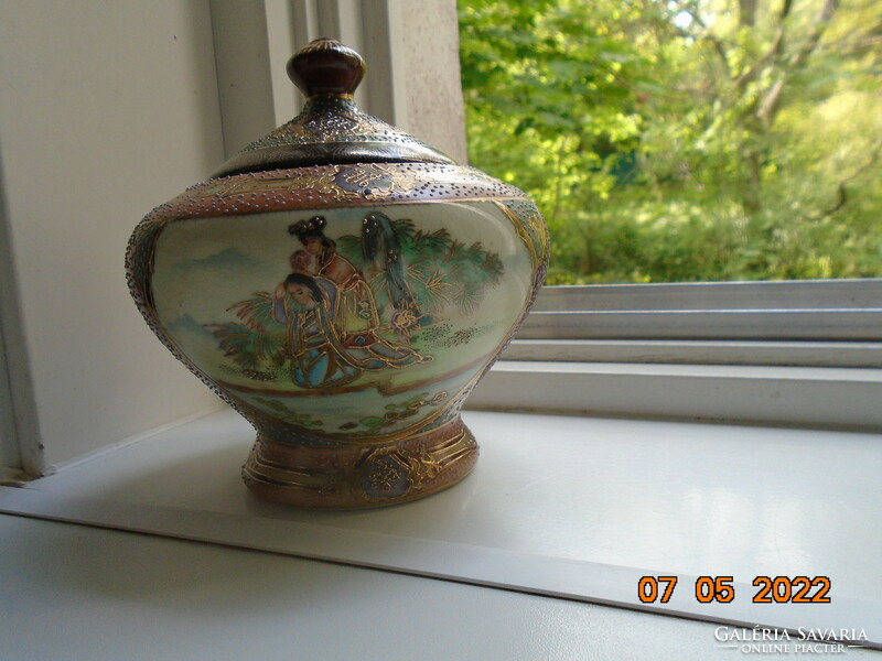 A hand-painted Chinese satsuma vase with a lid featuring two life portraits with ornate gold embossed enamel patterns