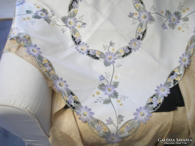 Openwork pattern silk beautiful flower pattern 82 x 82 cm tablecloth for sale