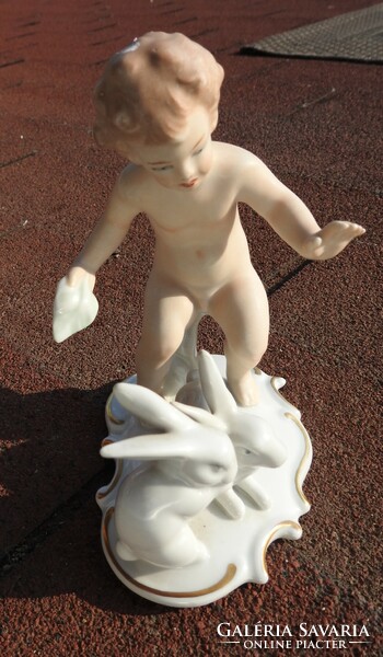 Wallendorf - i nyulakat esető kisfiú - figurális porcelán