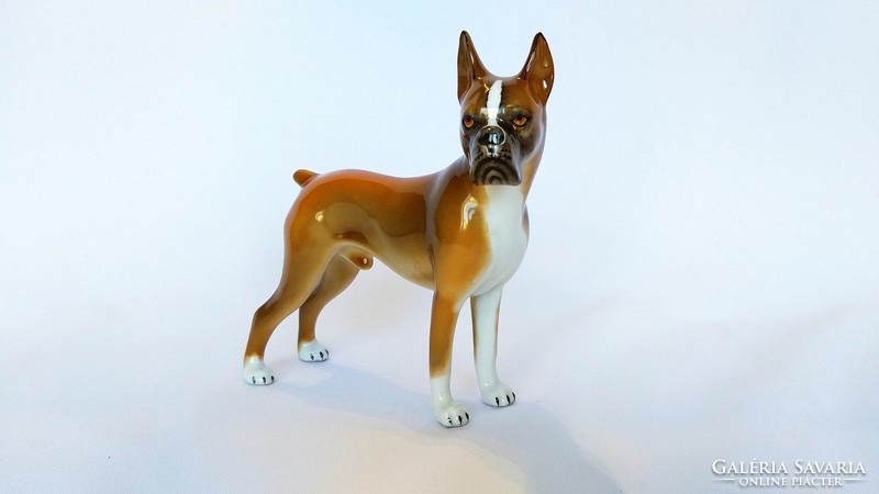 New hand-painted dog figurine from Hólloháza. Flawless!