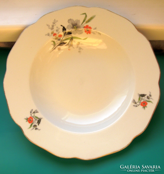 Csehszlovák porcelán - H & C - virágmintás, mély tányér, arany széllel