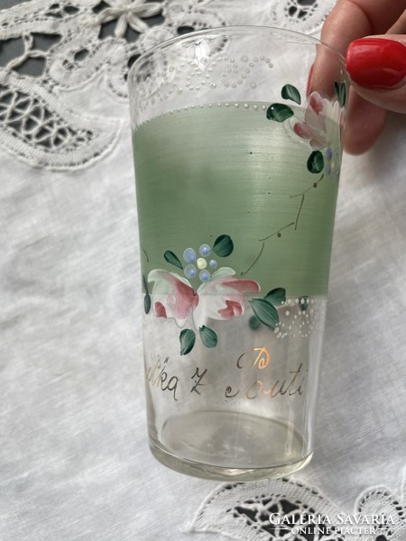 Szecessziós zománc festett pohár, zarándoklati vallási emlék