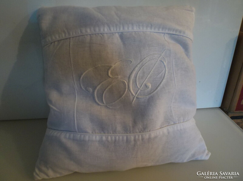 Pillow - e o - with monogram - snow white - button cover - linen - pillow - flawless