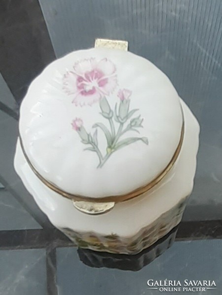 Aynsley wild tudor porcelain box