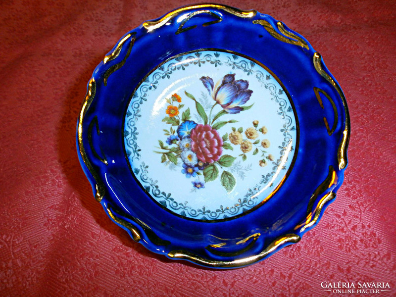 4 pcs. Beautiful porcelain bowl, plate