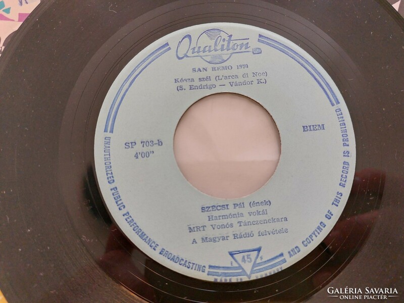 Retro record vinyl record single Szecsi Paul George
