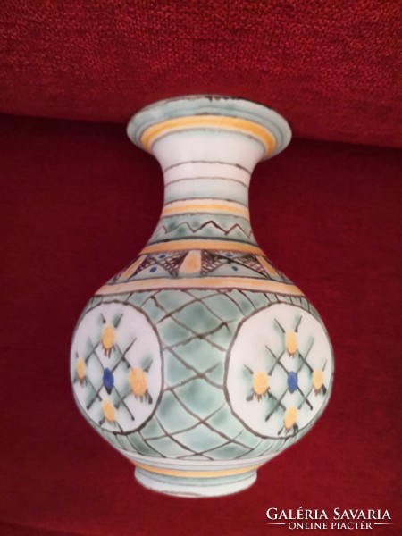 Gorka gauze square vase