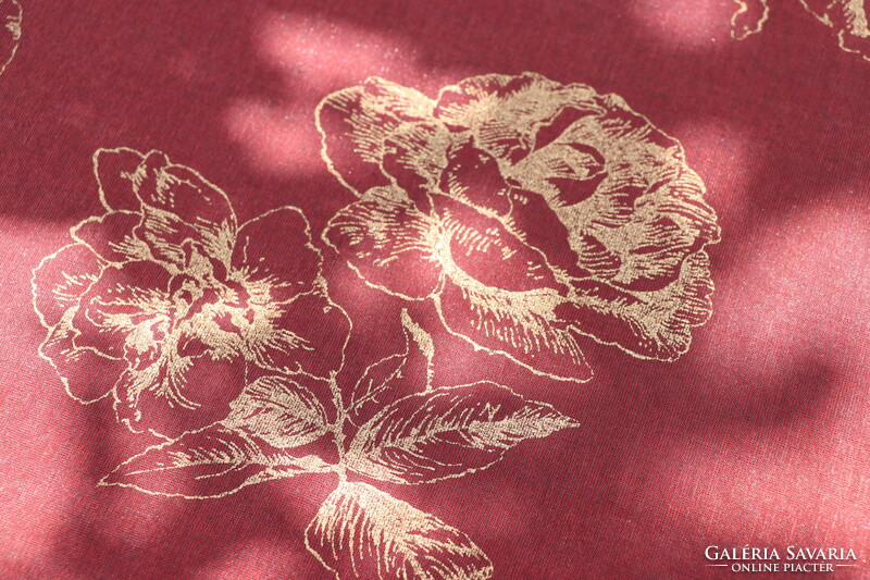 Angelic, floral tablecloth oval