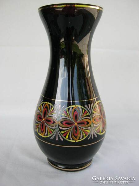 Retro ... sötét lilás árnyalatú színes mintával festett üveg váza nagy méret 25 cm
