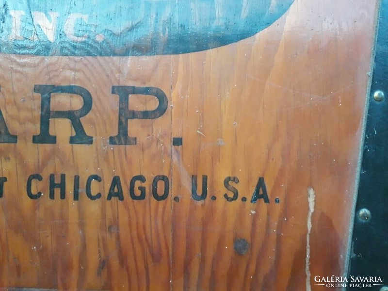 Antique harp wood chest. / U.S.A.