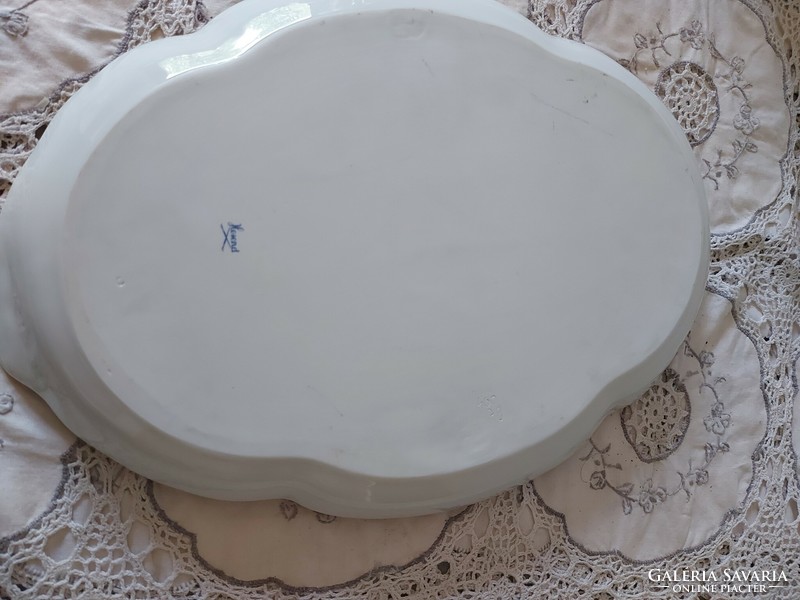 Large bowl with old Herend bow bow pattern