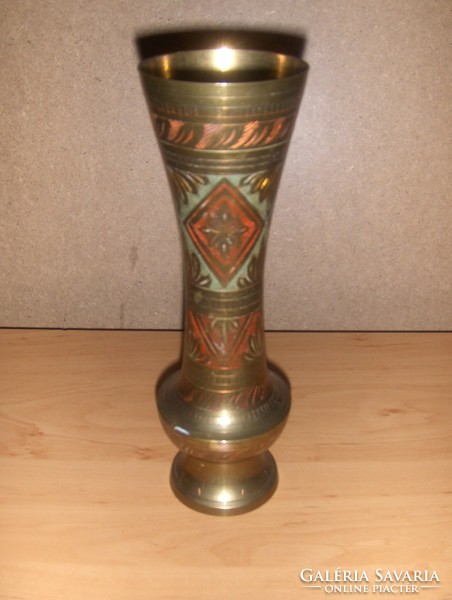 Chiseled copper vase 24.5 cm high (kv)