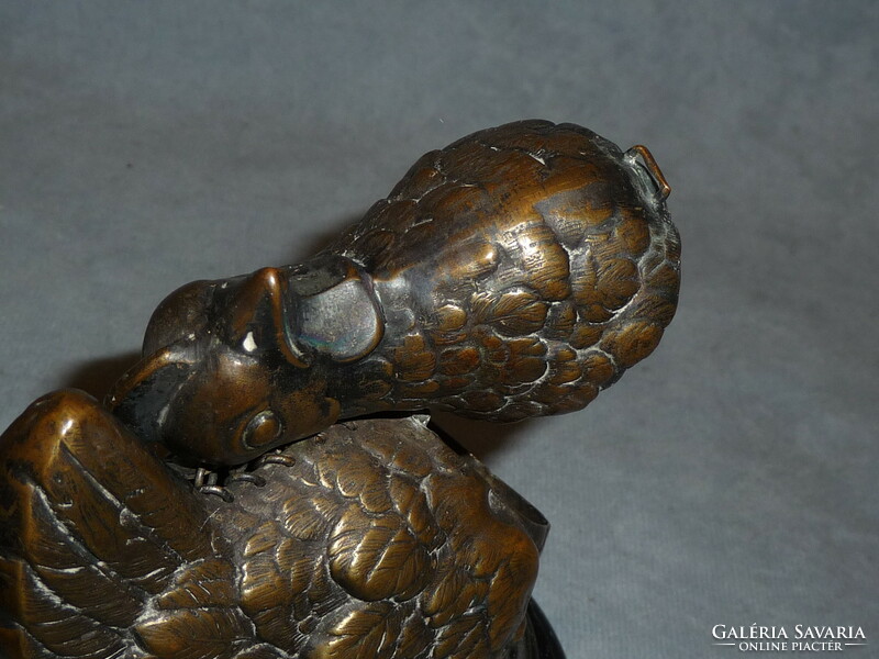 Antik figurális fém persely tyúk alakú réz persely antik réz tyúk figura antik persely figura 19. sz