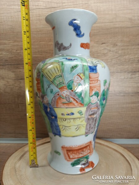Chinese vase c1960. 29Cm