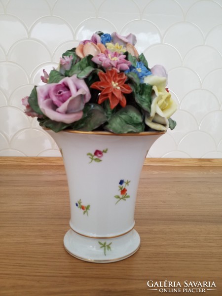 Herend vase with bouquet of flowers