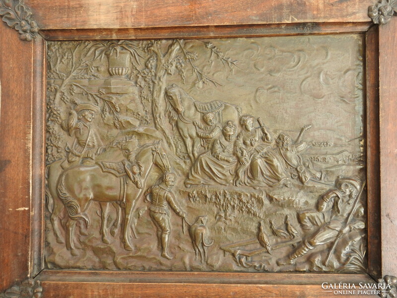 Xix. Century-sized bronze copper relief in an ornate frame - a scene of a hunter of nobles