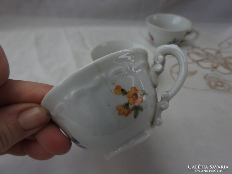 Régi barokk apróvirág mintás zsolnay kávés csészék 3 db