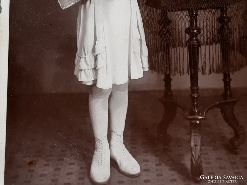 Régi gyerekfotó 1935 elsőáldozó kislány fénykép
