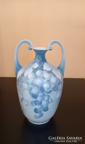 Német porcelán kétfüles váza szőlő mutívummal. anno 1920