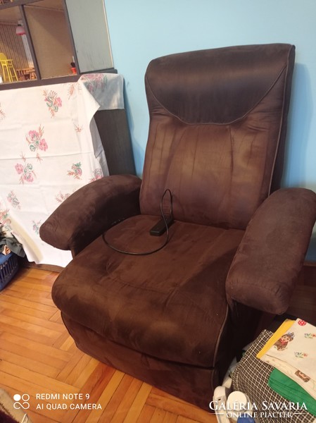 I am also waiting for an offer!! Negotiable!! Massive relax massage chair