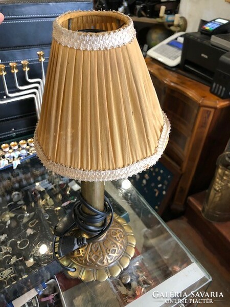 Szecessziós asztali lámpa, 50 cm-es magasságú, rézből, lakberhez.